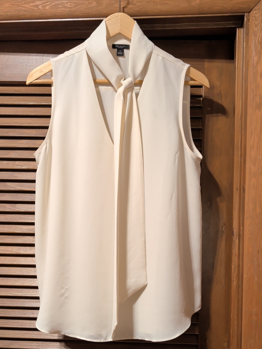 Ann Taylor Factory Cream Sleeveless Tie-Neck Blouse
